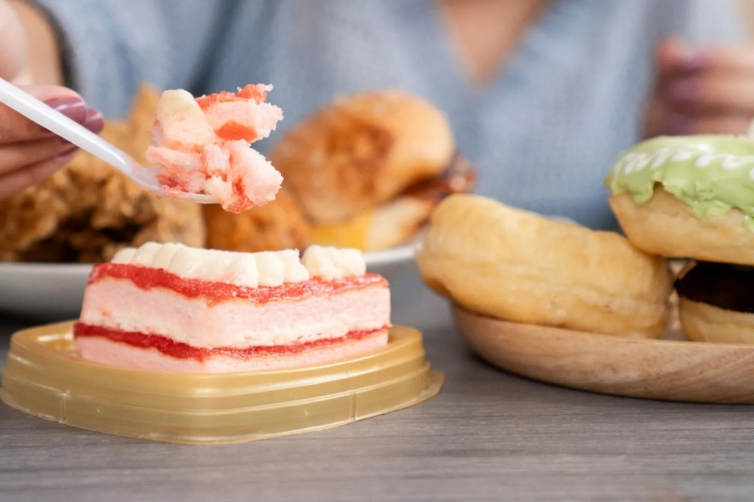 How Your Partner’s Sleep Quality Directly Impacts Your Daily Eating Habits